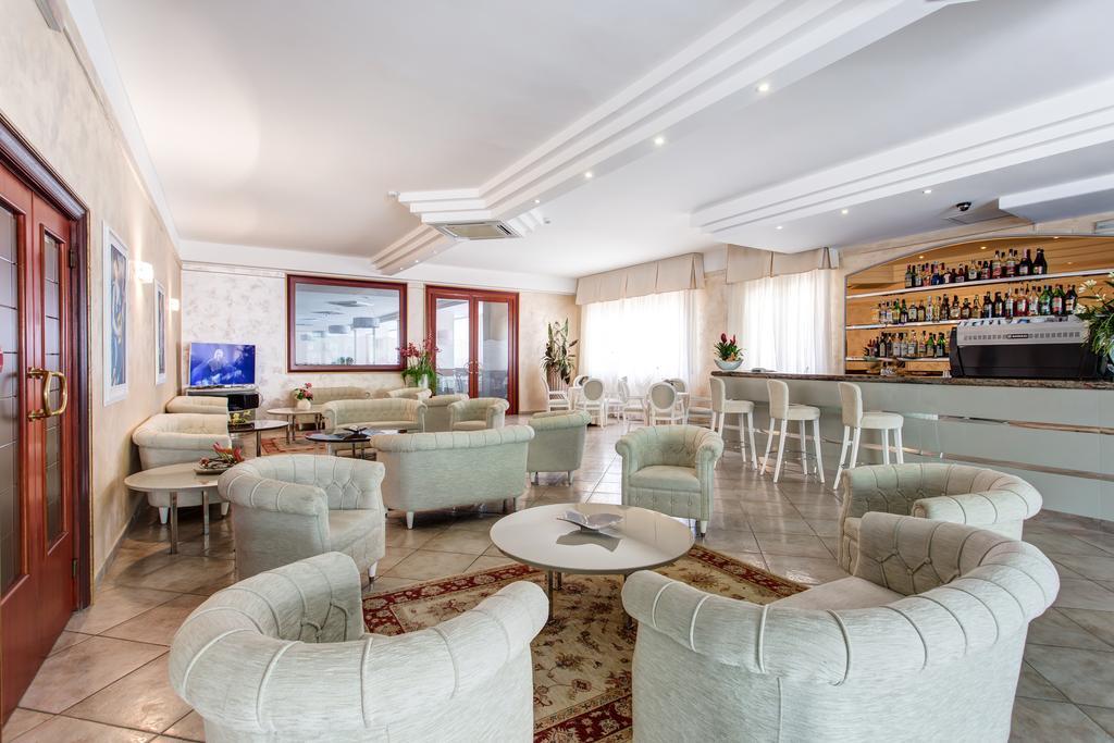 Hotel Continental 加提欧马里 外观 照片